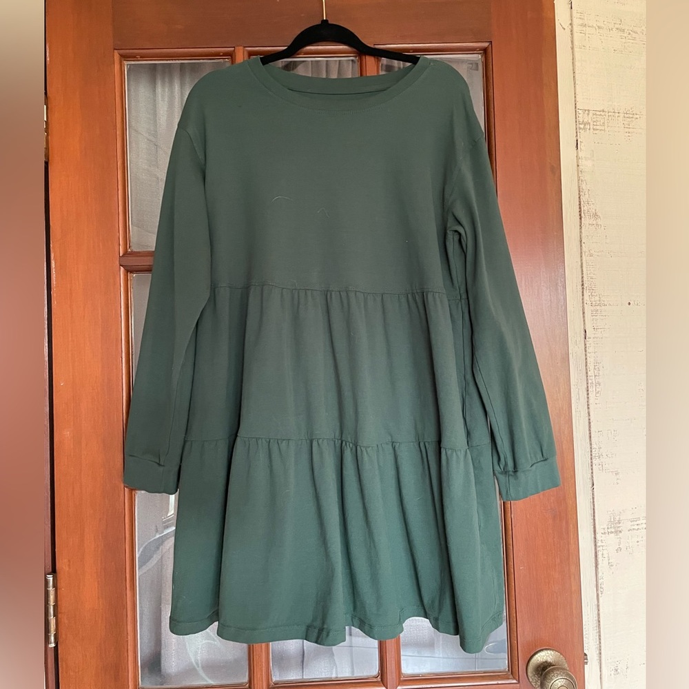 Women’s Flowy Olive Green Long Sleeve Dress